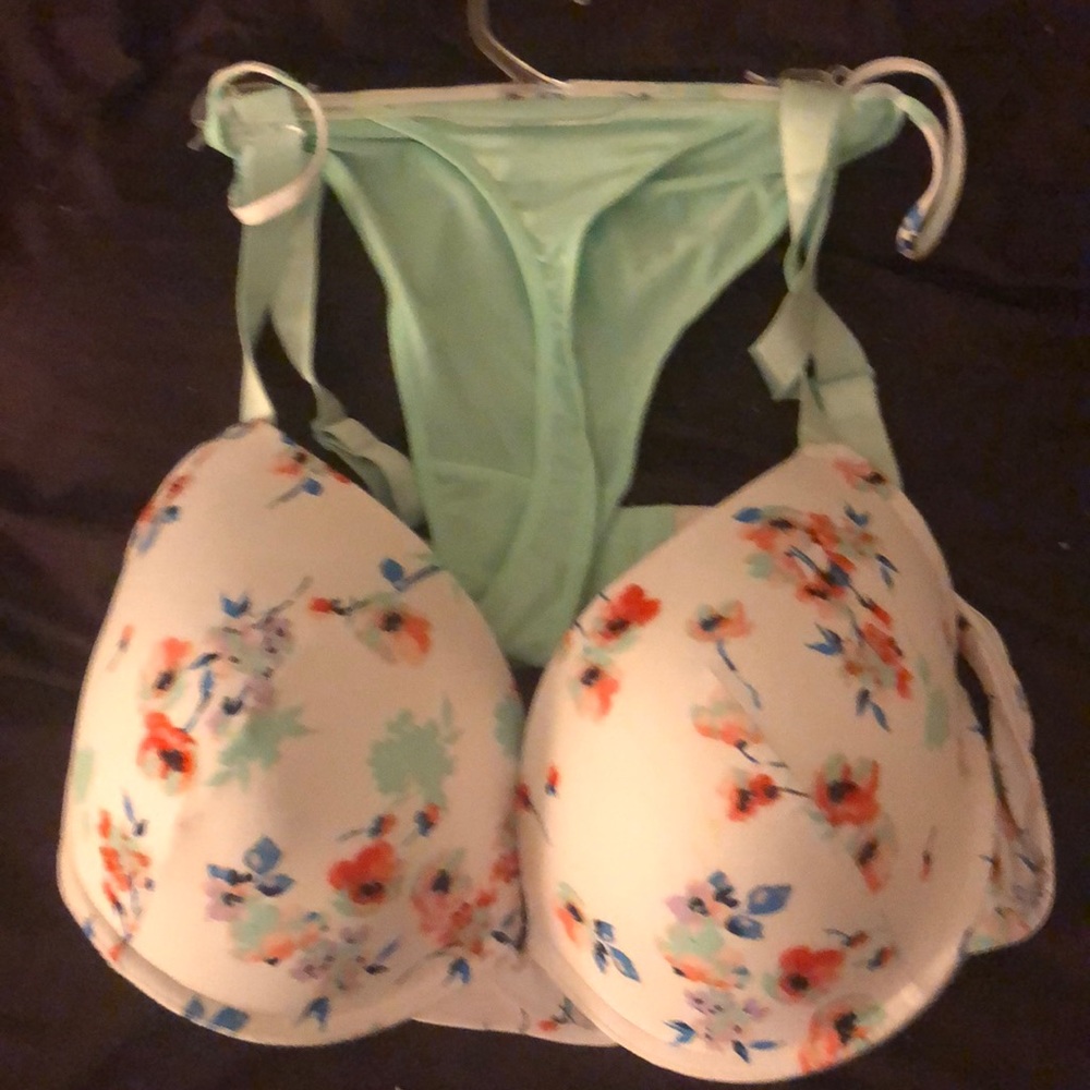 Bra and pant set